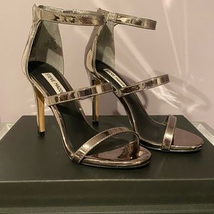 Steve Madden Pewter Feelya Strappy Heels Size 6